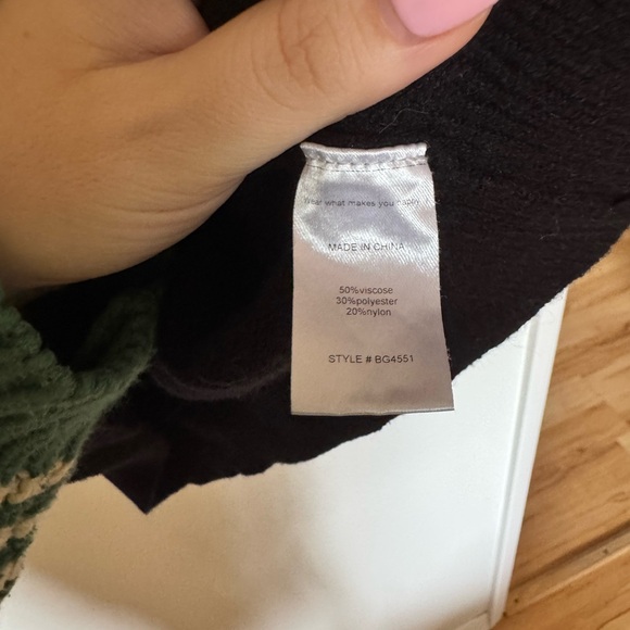 Dressed in Lala Oversized Smile Knit Crewneck Sweater Black Yellow Size S/M EUC - Picture 7 of 8